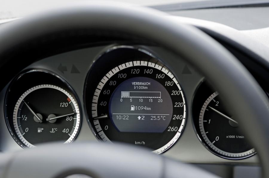  Mercedes-Benz C-Class 2007 года  (фото 13 из 413)